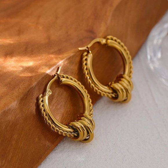 NEW 18K Gold Plated Braided Hoops Earrings - Picture 4 of 8